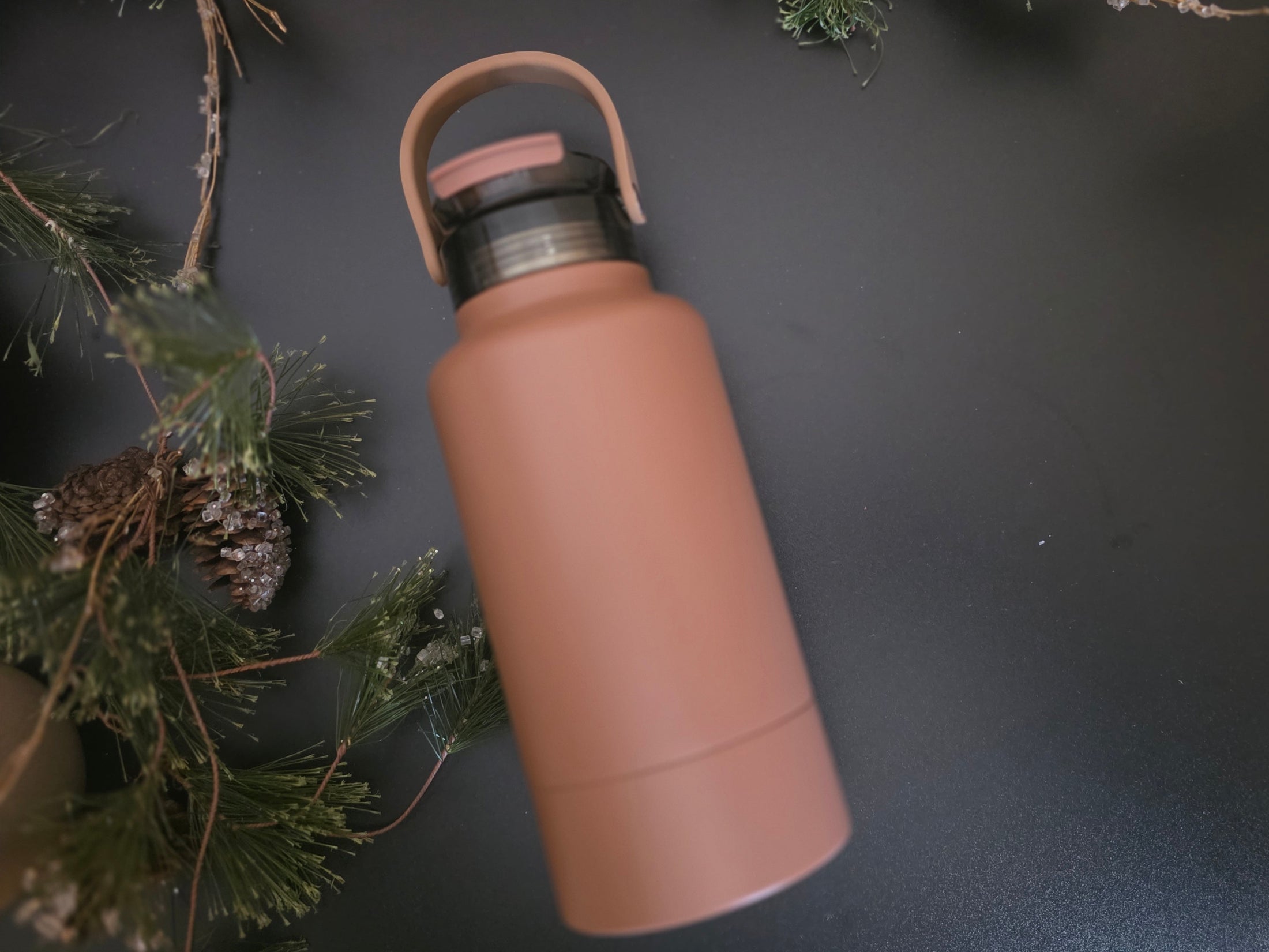 FILL I POUR Grounded-Base Tumbler